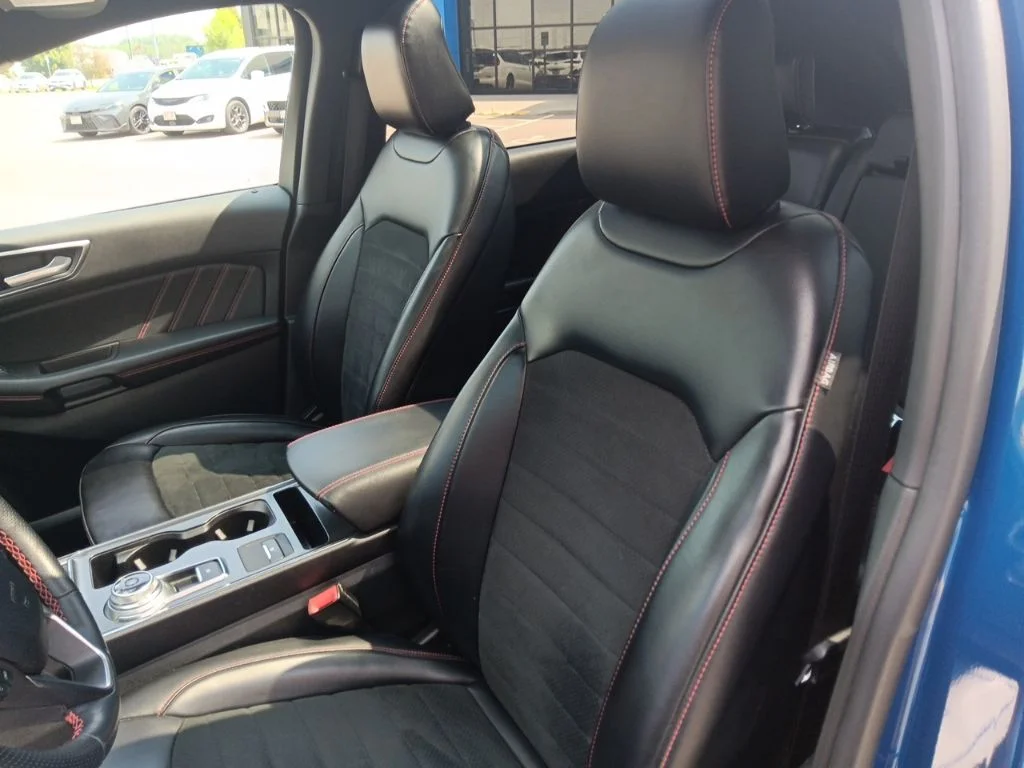 Used 2023 Blue Metallic Ford ST Line image 25