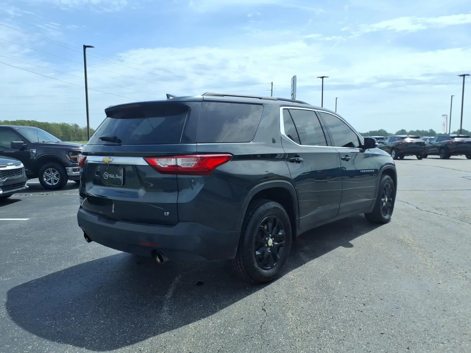 Used 2020 GRAPHITE METALLIC Chevrolet LT Cloth image 5