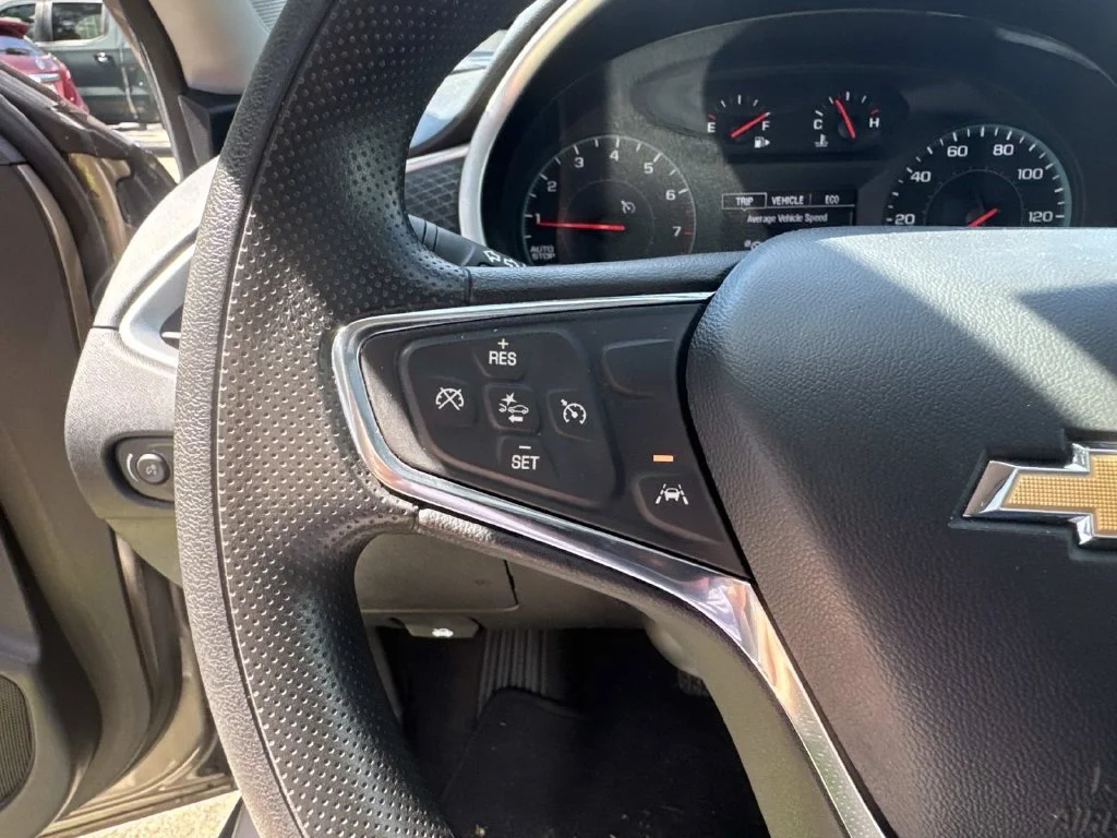 Used 2023 Gray Chevrolet LT image 39