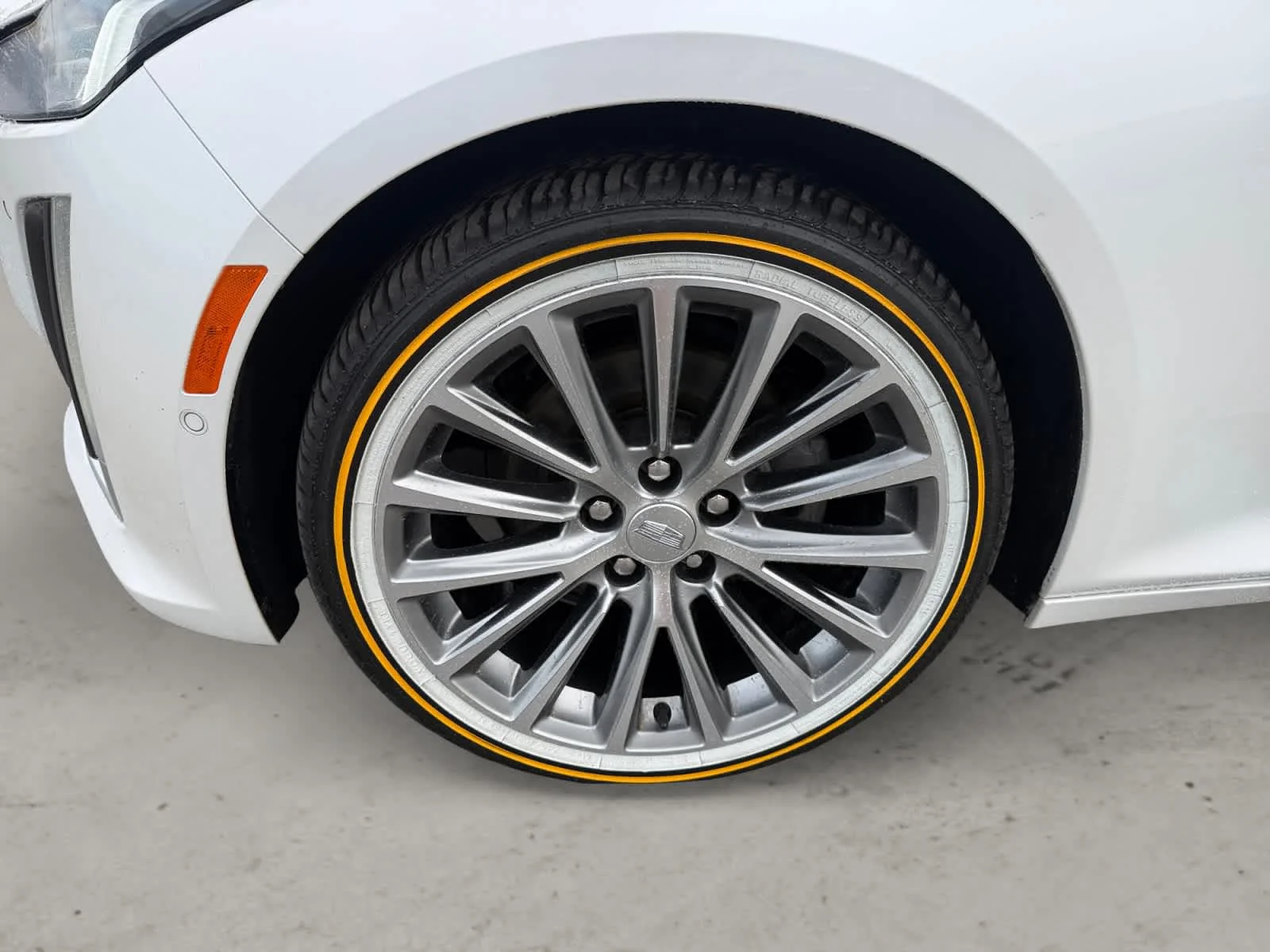 Used 2024 WH Cadillac Premium Luxury image 12
