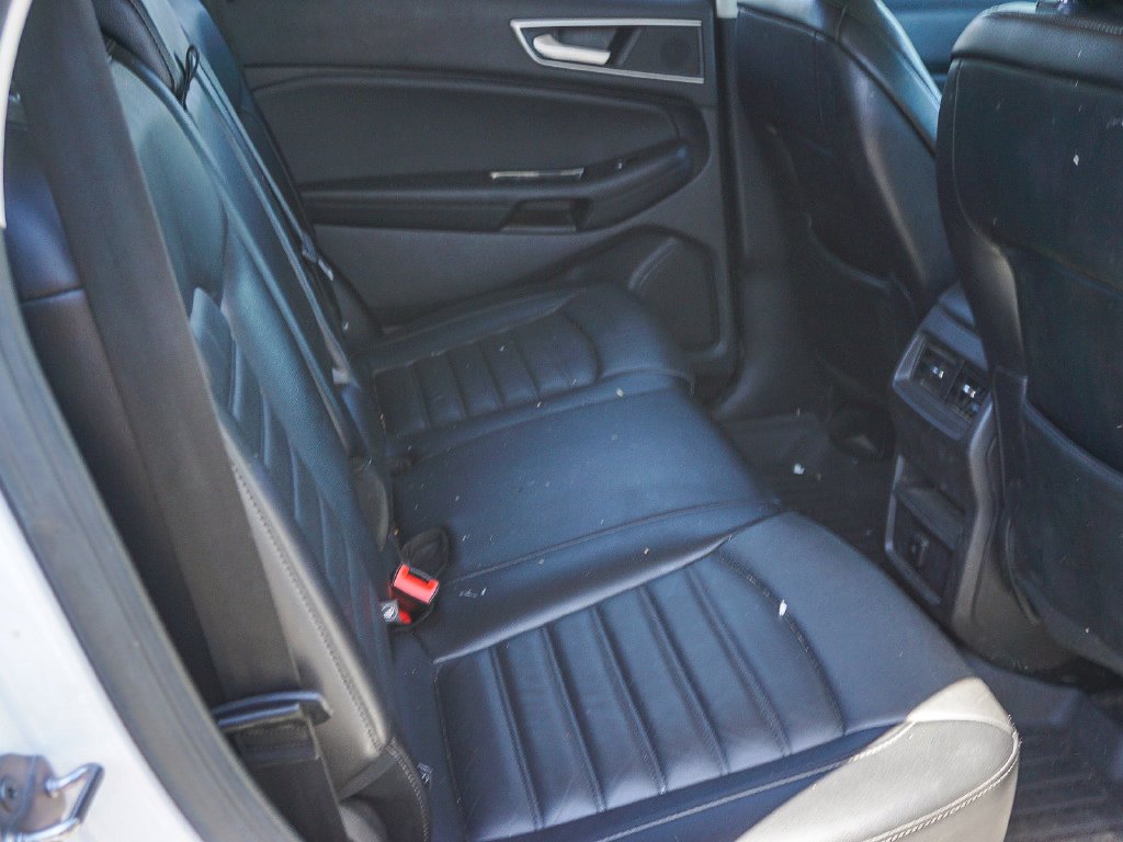 Used 2018 Oxford White Ford SEL image 14