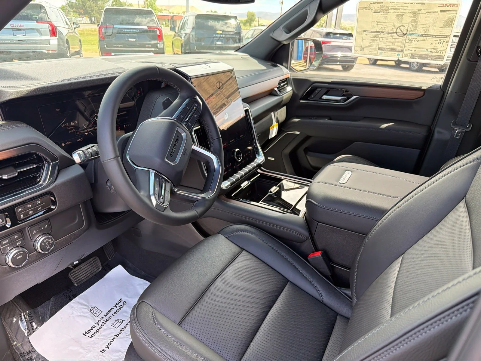 2026 GMC Yukon XL Denali - Photo 11