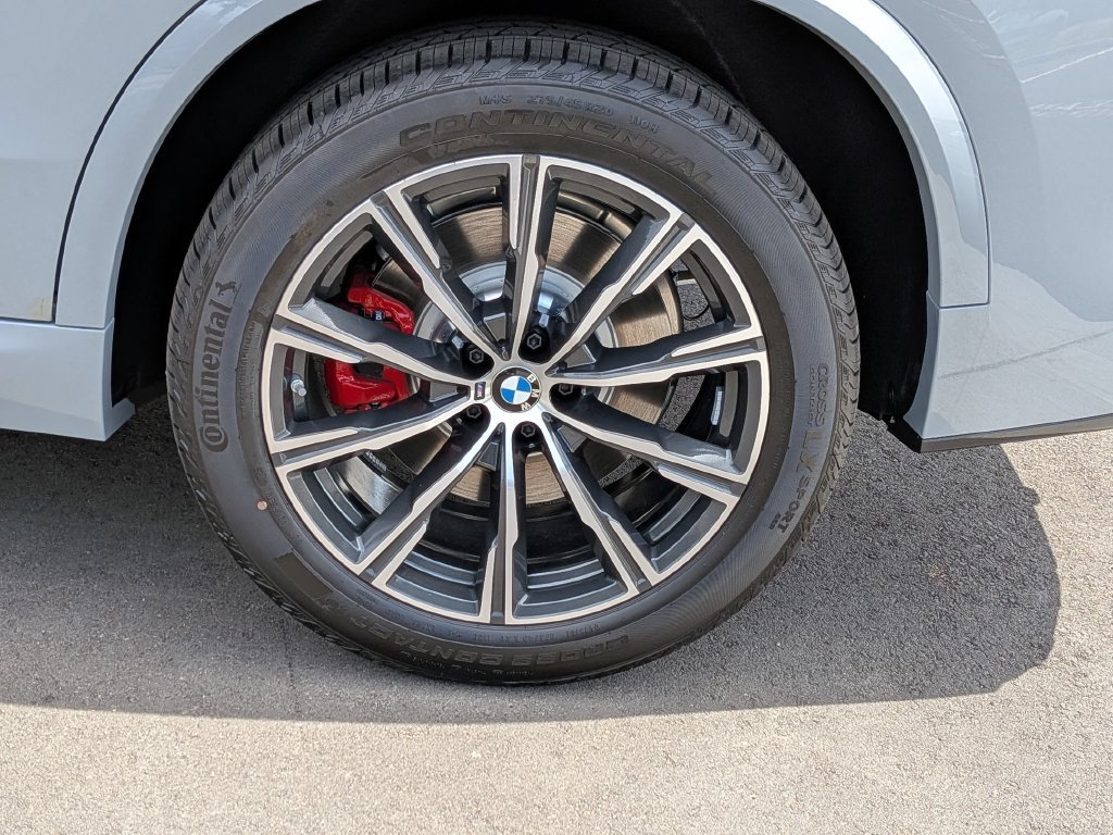 Used 2026 Gray BMW xDrive50e image 28