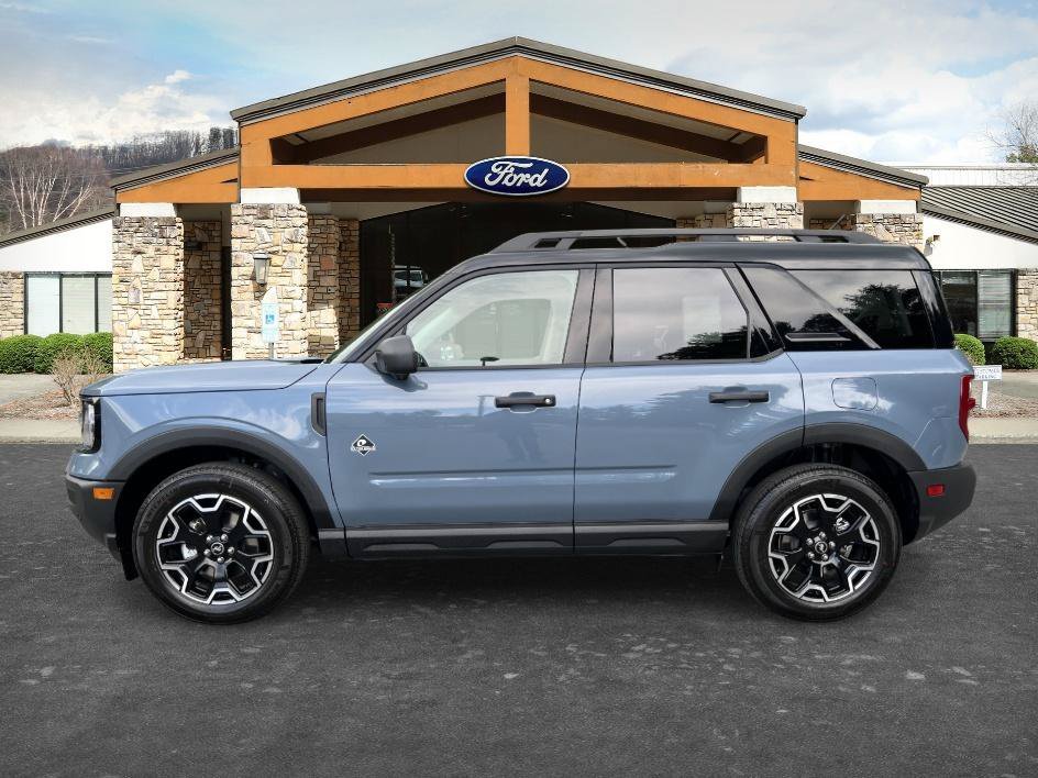 New 2026 Azure Gray Metallic Tri-Coat Ford Outer Banks® image 7
