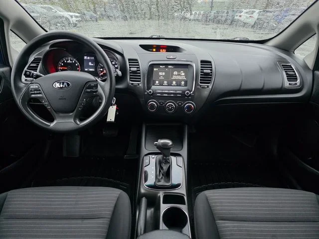 Used 2018 Deep Sea Blue Kia LX image 21