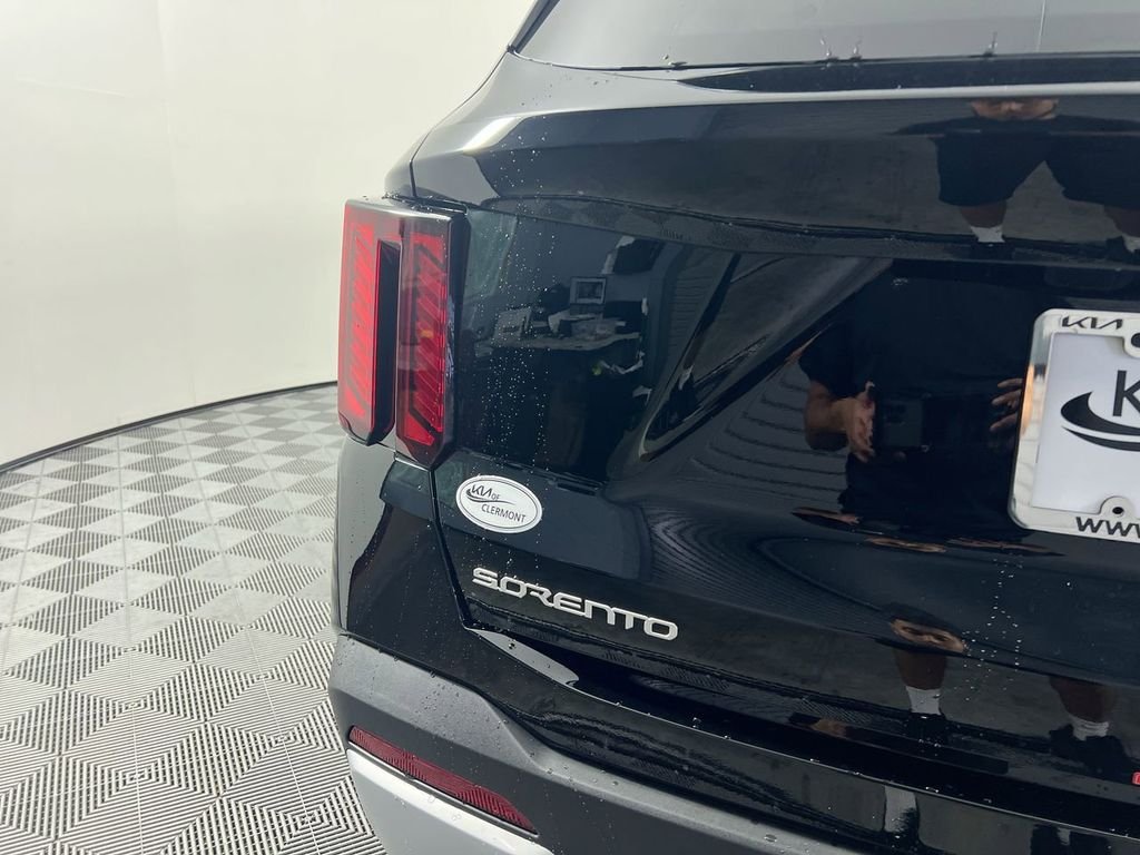New 2026 Ebony Black Kia LX image 5