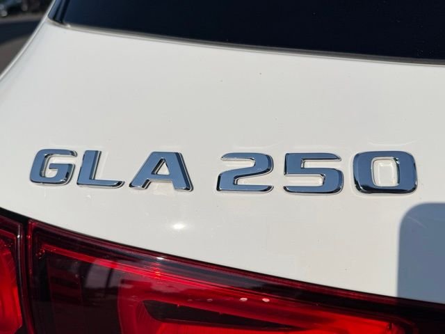 Used 2023 White Mercedes-Benz GLA 250 image 9