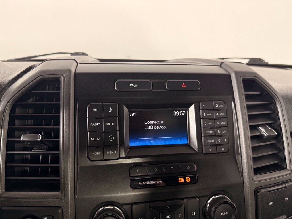 Used 2018 Ingot Silver Ford XL image 31
