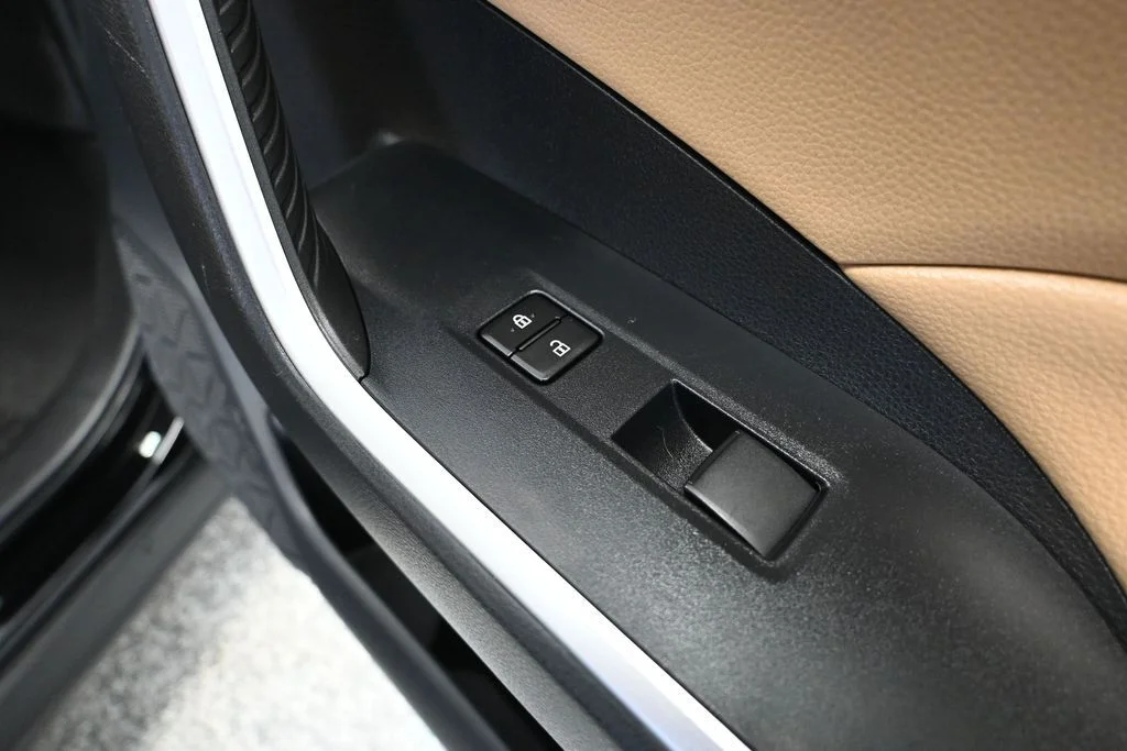 2022 Toyota RAV4 LE - Photo 43