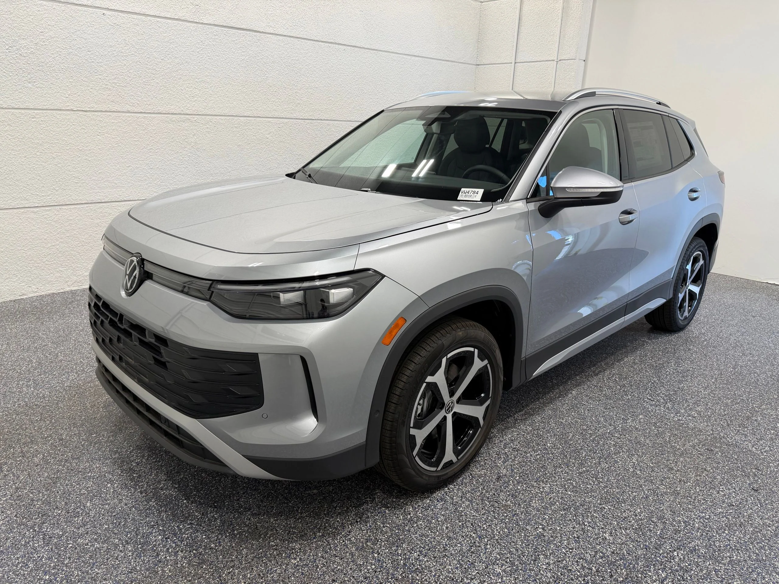 New 2026 Silver Volkswagen 2.0T SE image 1