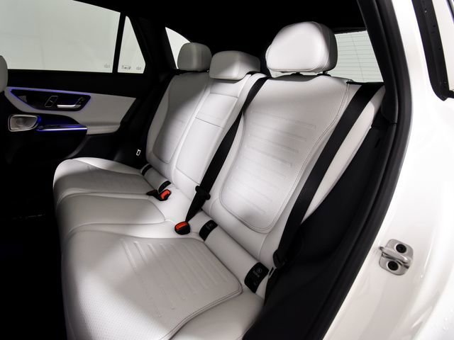 New 2026 Polar White Mercedes-Benz GLC 300 image 47