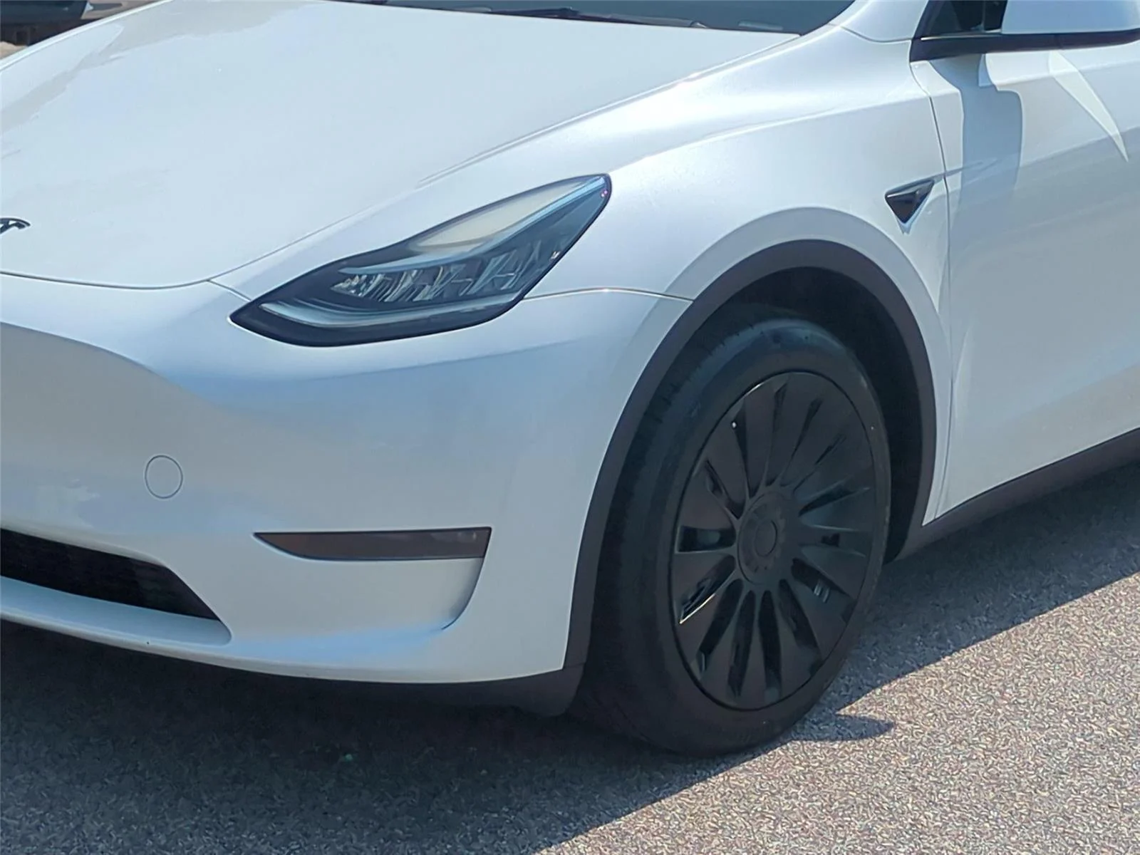 Used 2023 Pearl White Multi-Coat Tesla Long Range image 9