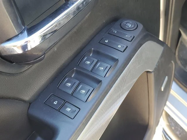 Used 2018 SILVER ICE METALLIC Chevrolet LT image 13