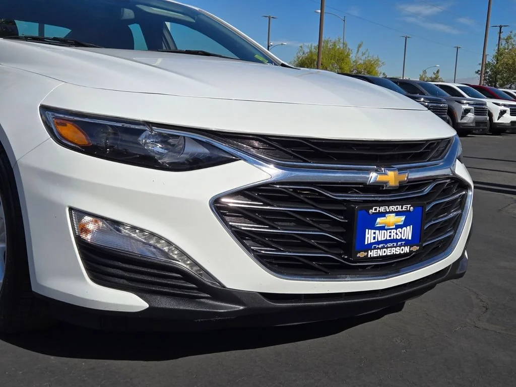 Used 2024 Summit White Chevrolet 1LT image 8