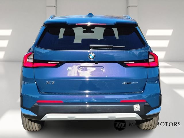 Used 2026 Blue BMW xDrive28i image 4