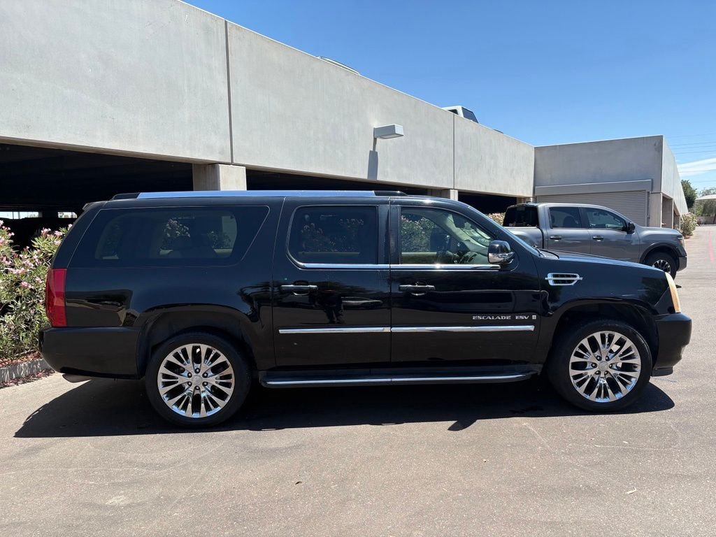 Used 2007 Black Cadillac Base image 3
