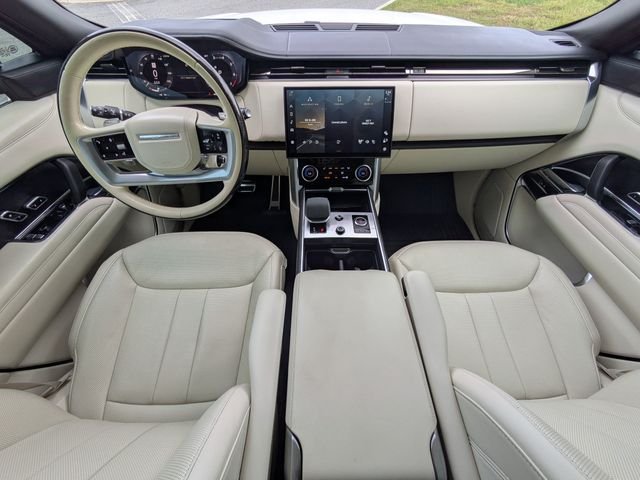 Used 2023 Fuji White Land Rover Autobiography image 18