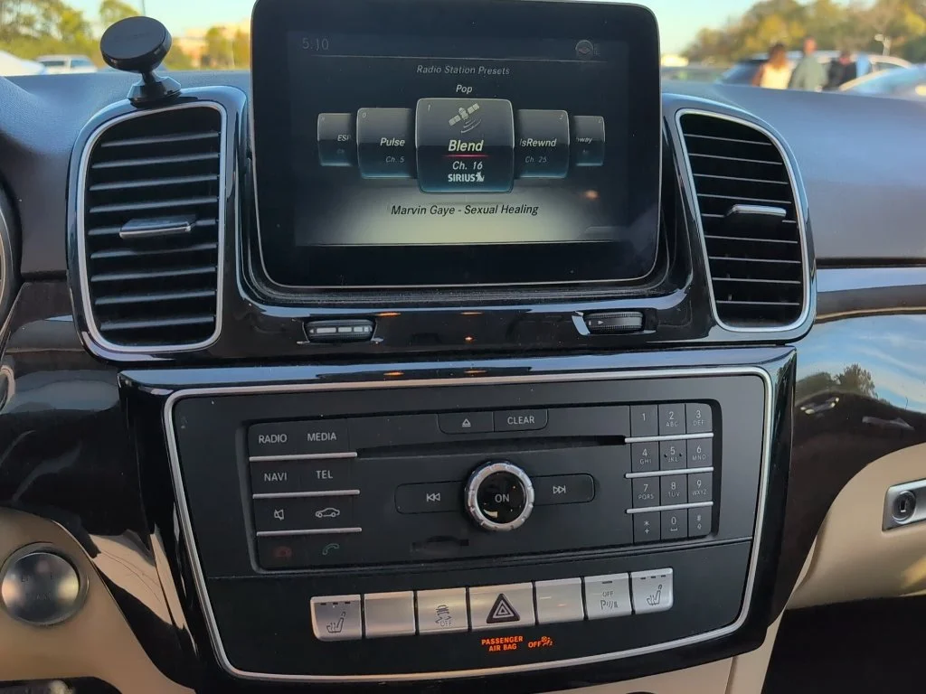 Used 2017 Lunar Blue Metallic Mercedes-Benz GLE 350 image 19