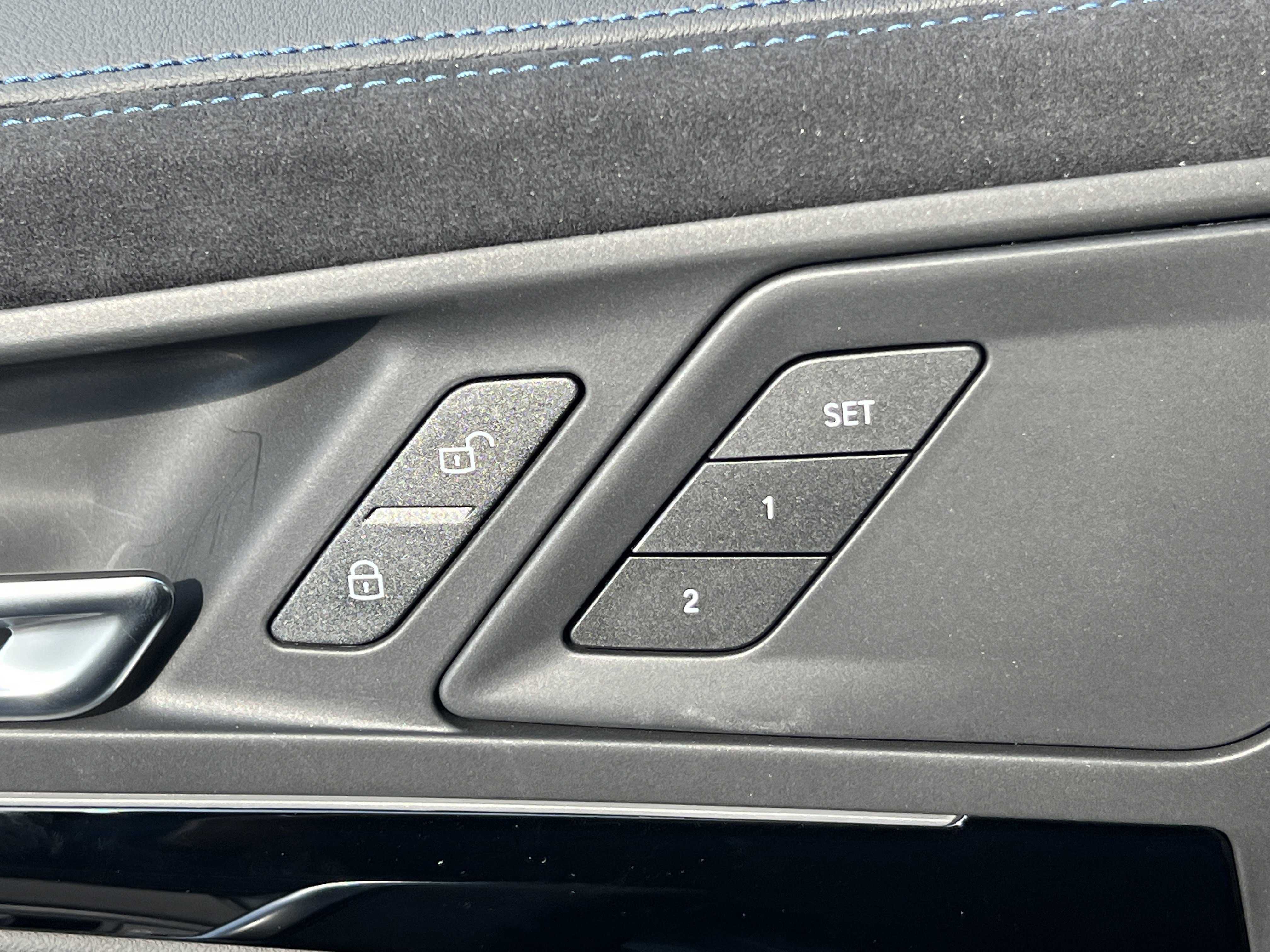 2026 BMW X2 28i - Photo 17