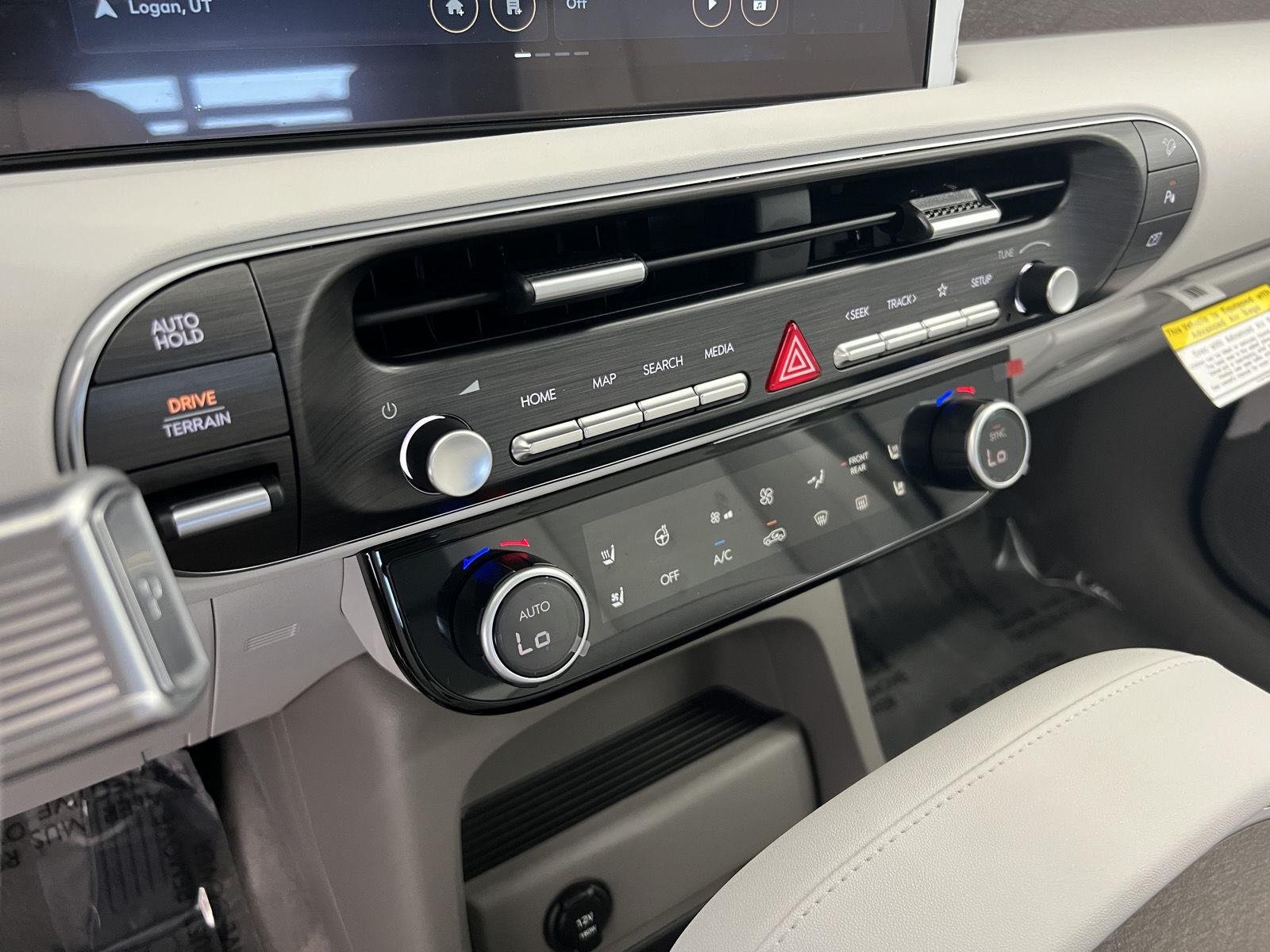 Used 2026 Abyss Black Pearl Hyundai Limited image 17