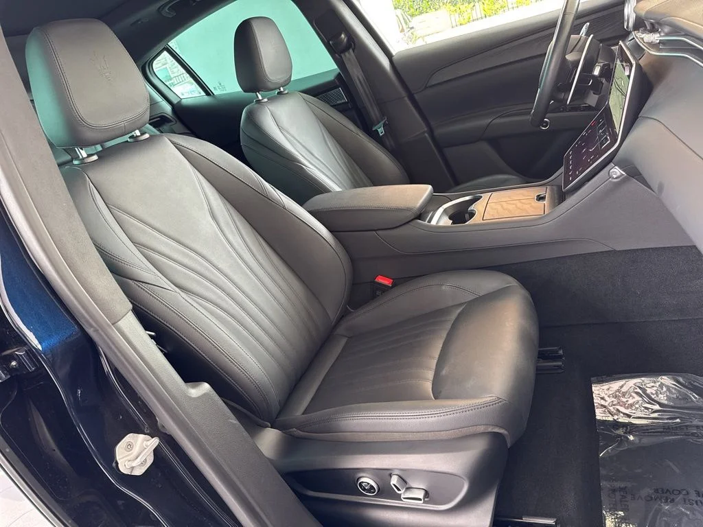 Certified Used 2023 Blu Nobile Tri-Coat Maserati Modena image 19