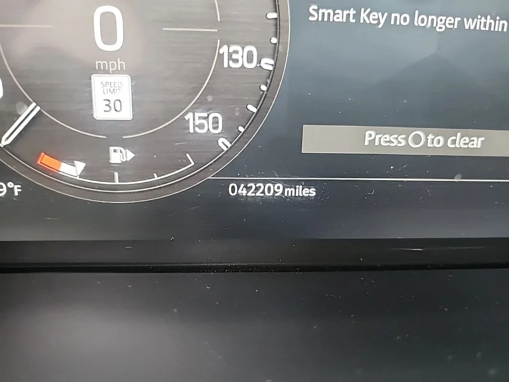Certified Used 2023 White Land Rover X-Dynamic SE image 8