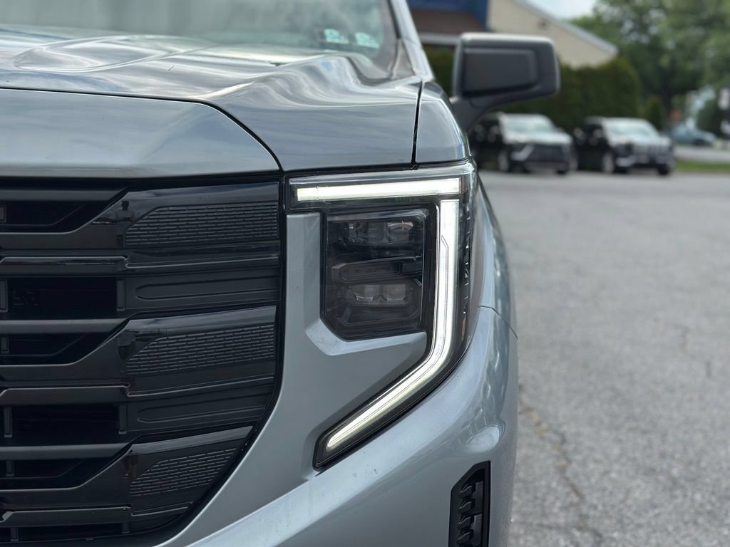 Used 2023 Sterling Metallic GMC Elevation image 39