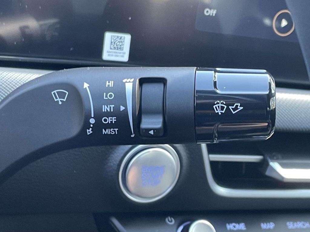 New 2026 White Hyundai SE image 22