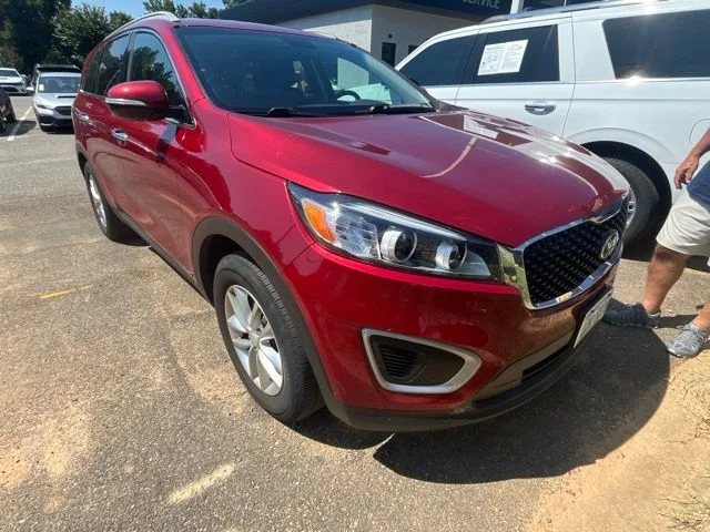 Used 2016 Red Kia LX image 2