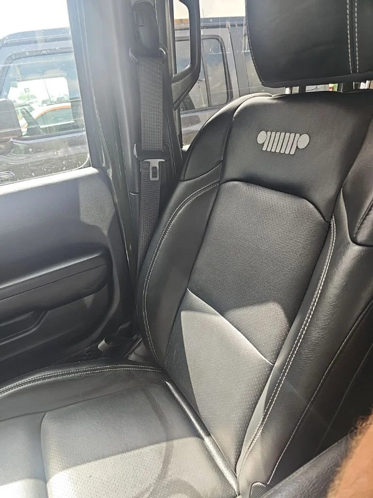 Used 2021 Green Jeep Unlimited Sport S image 14