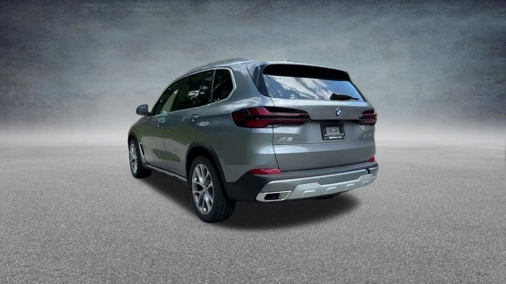 Used 2024 Gray BMW xDrive40i image 21