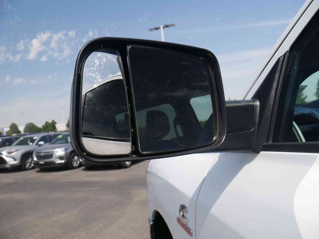 Used 2022 White Ram Big Horn image 14