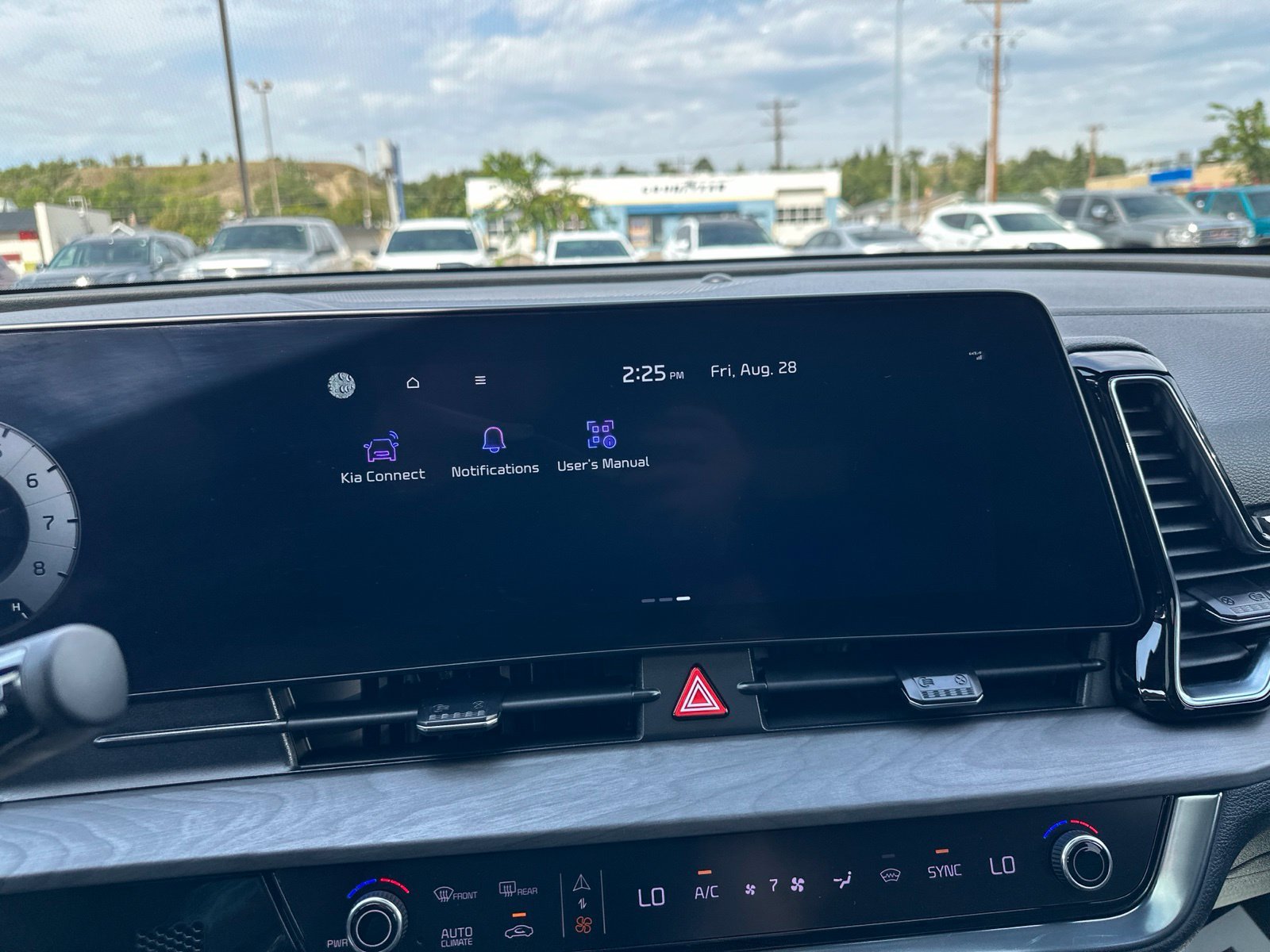 Used 2023 White Kia X-Pro image 57