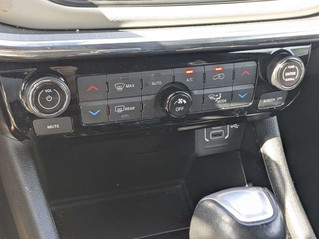 Used 2023 Gray Jeep Limited image 22