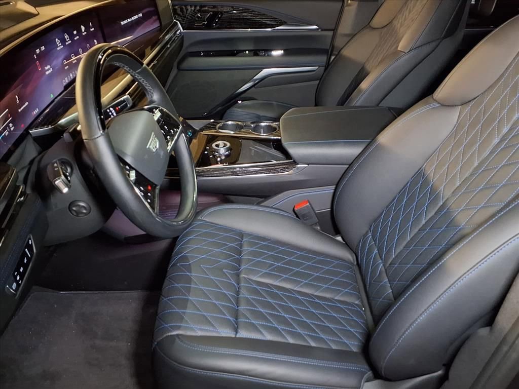 2026 Cadillac Escalade IQ Luxury - Photo 11