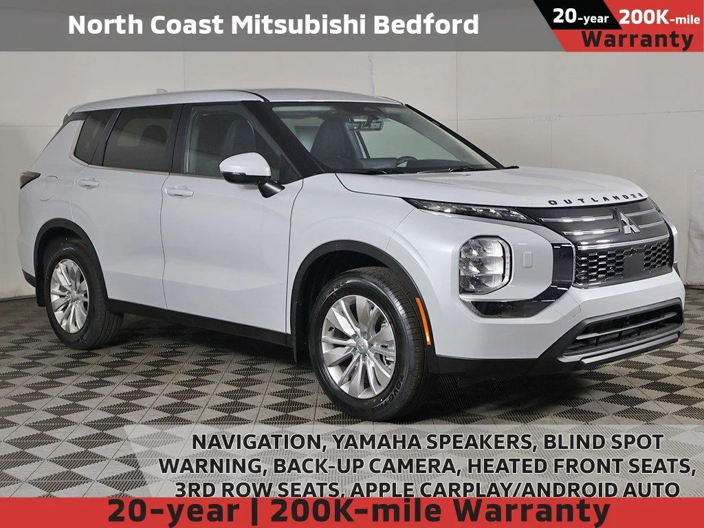 2026 Mitsubishi Outlander ES S-AWC's photo