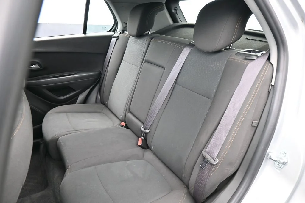 Used 2017 Silver Ice Metallic Chevrolet LS image 31