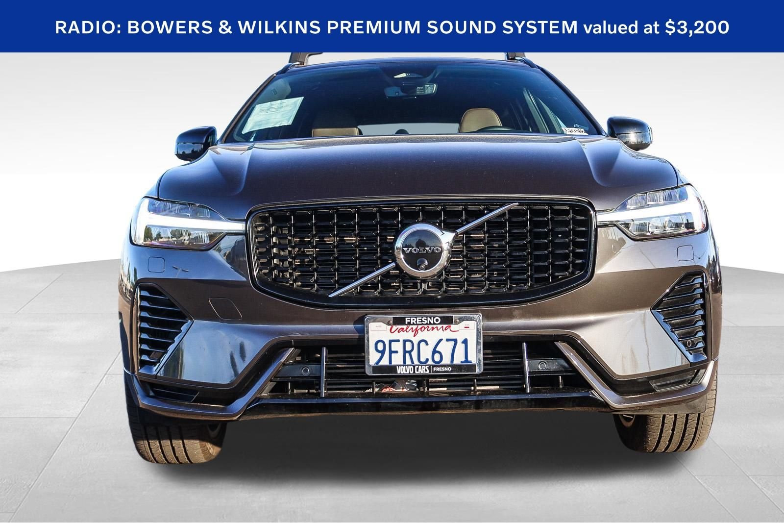 Used 2023 Volvo XC60 Ultimate with VIN YV4H60DX1P1284992 for sale in Fresno, CA