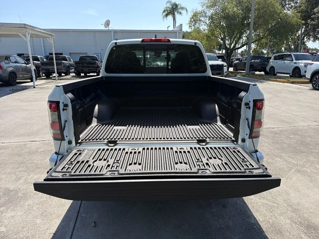 New 2026 Glacier White Nissan Crew Cab SV image 31