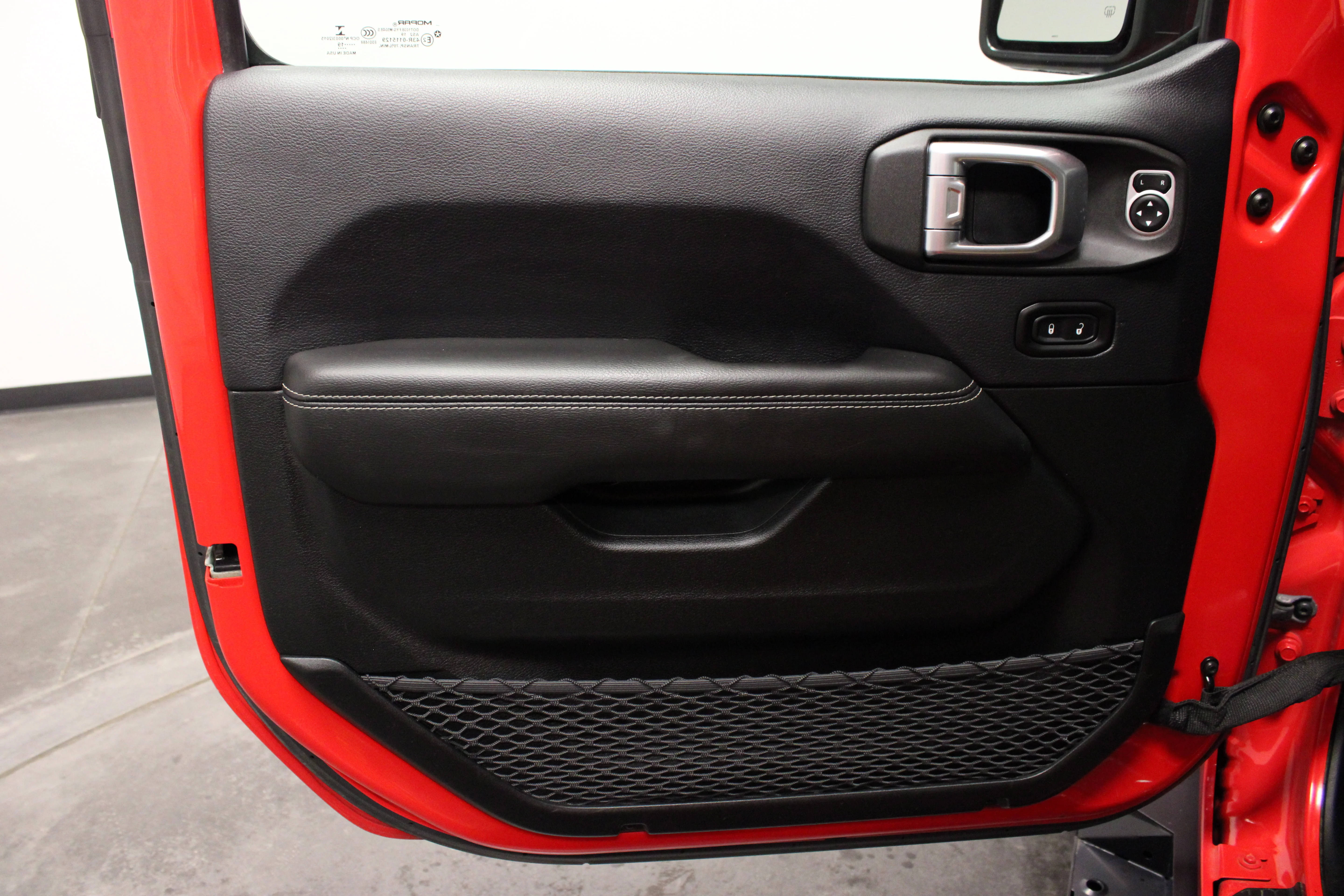 Used 2019 Firecracker Red Clearcoat Jeep Rubicon image 21
