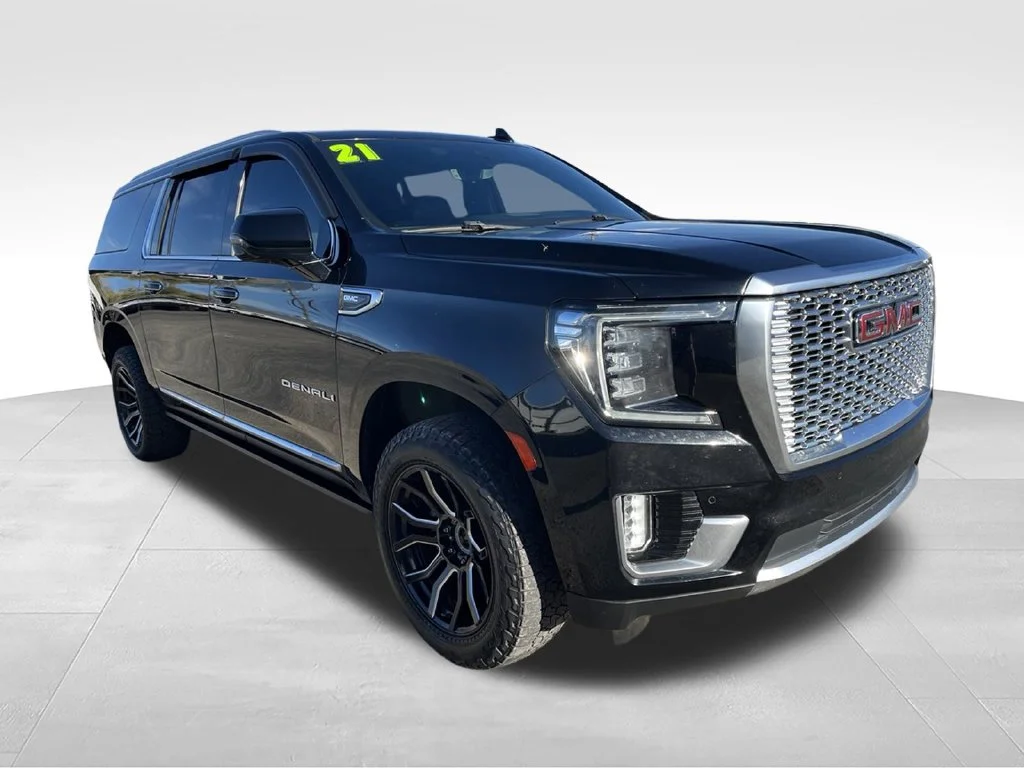 Used 2021 Black GMC Denali image 3