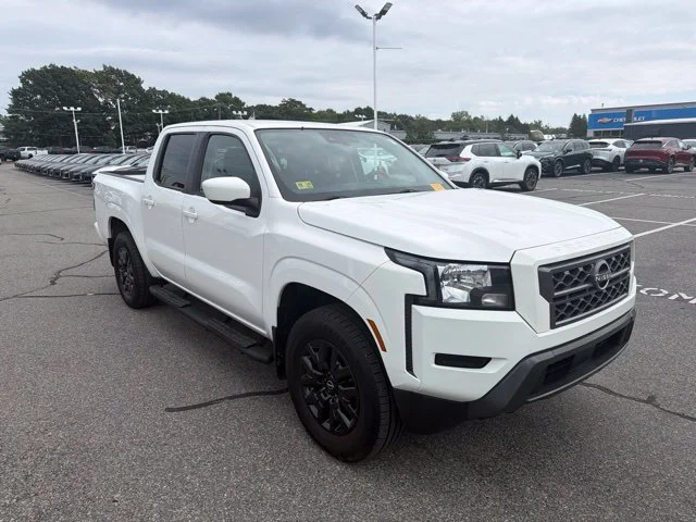 Used 2022 White Nissan SV image 3