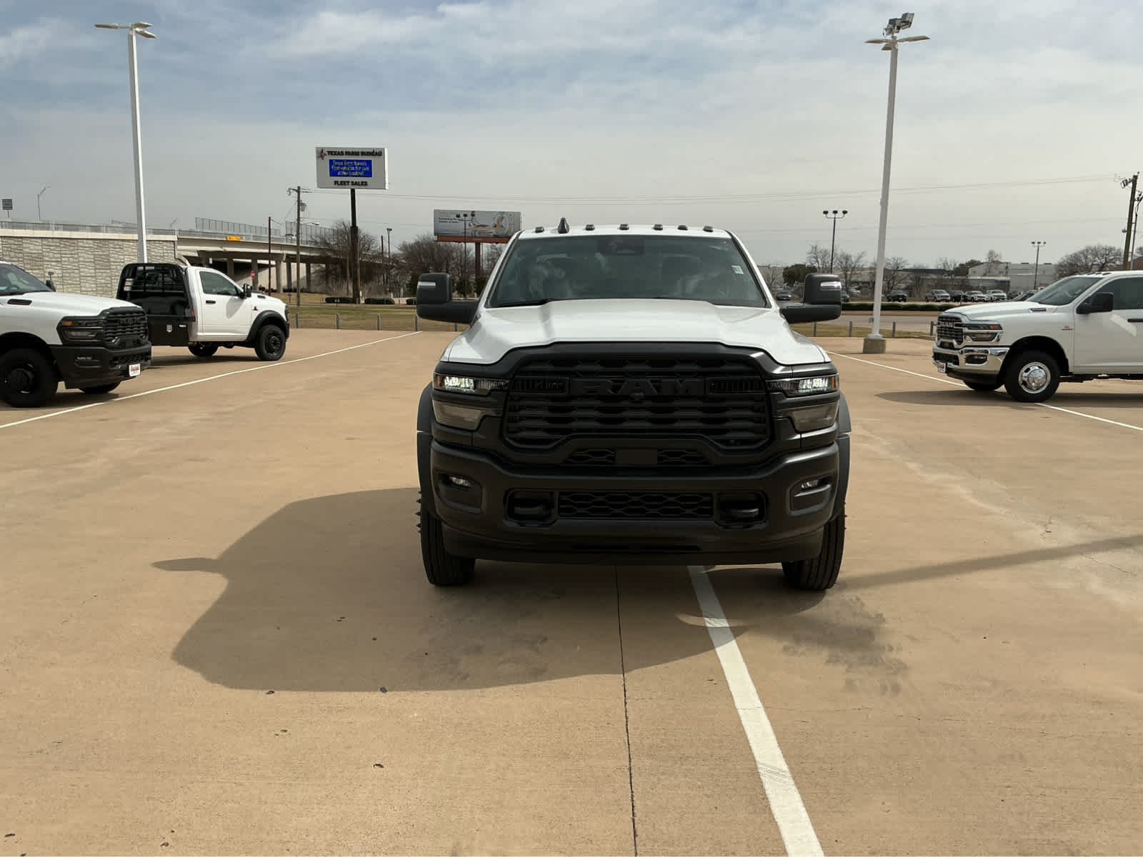 New 2026 Bright White Clear-Coat Exterior Paint RAM Tradesman image 3