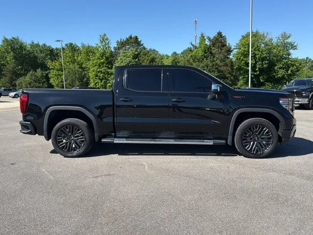 Used 2023 Onyx Black GMC SLT image 9