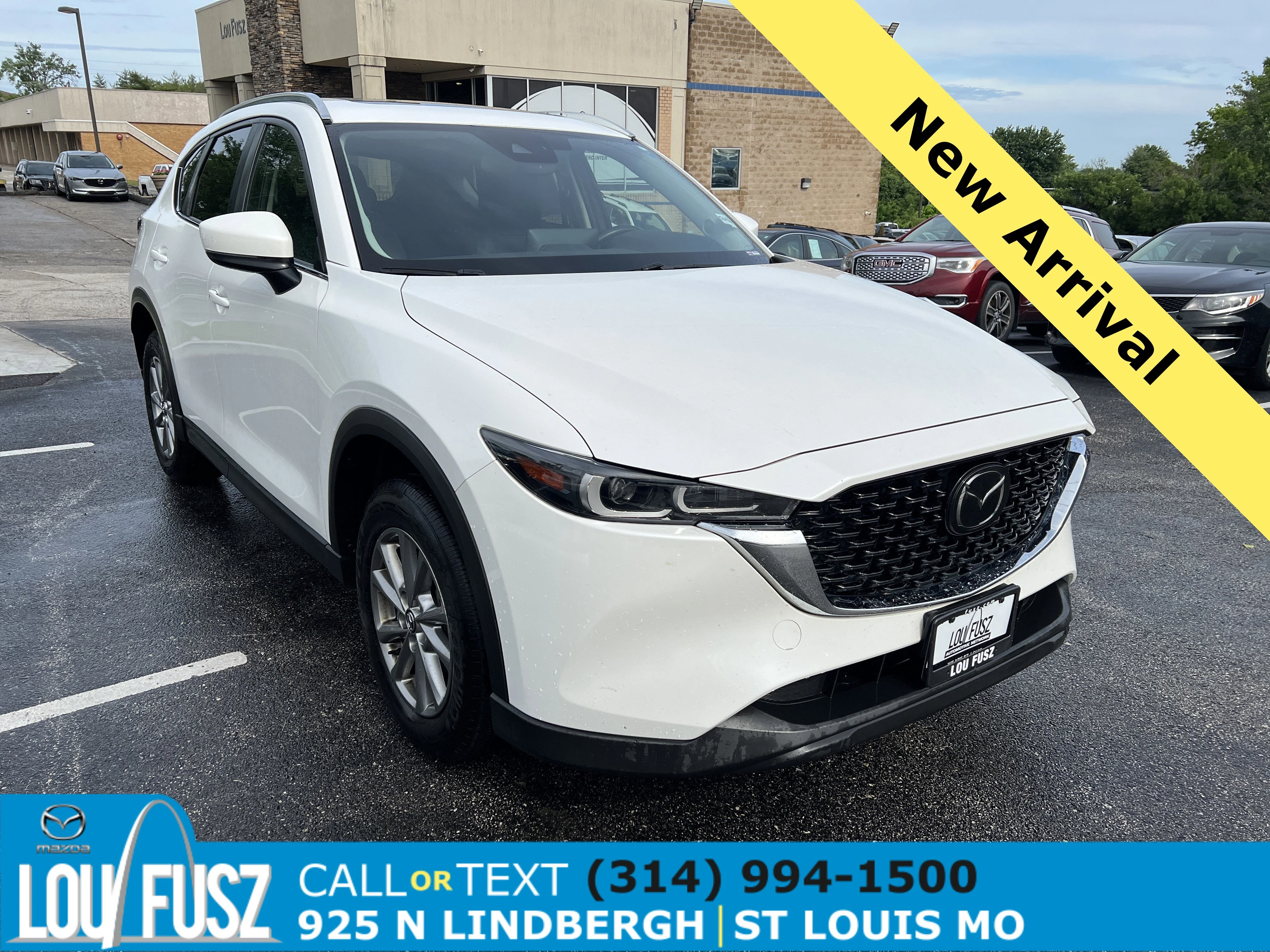 2022 Mazda CX-5 S Preferred package Auto AWD's photo