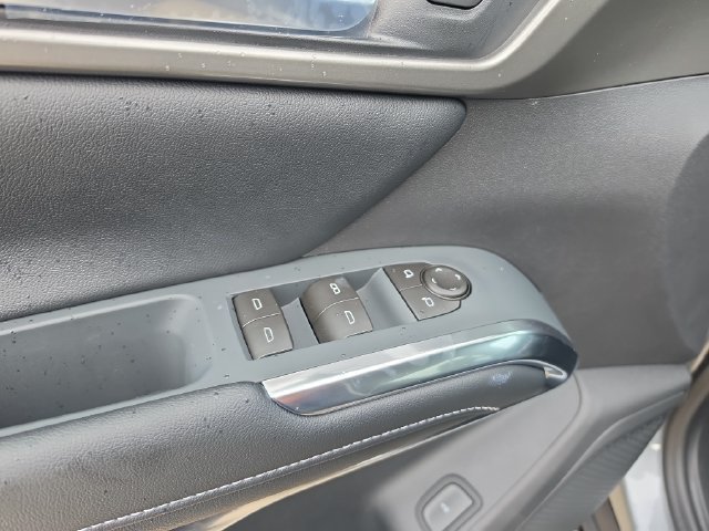 2027 Chevrolet Traverse LT - Photo 19
