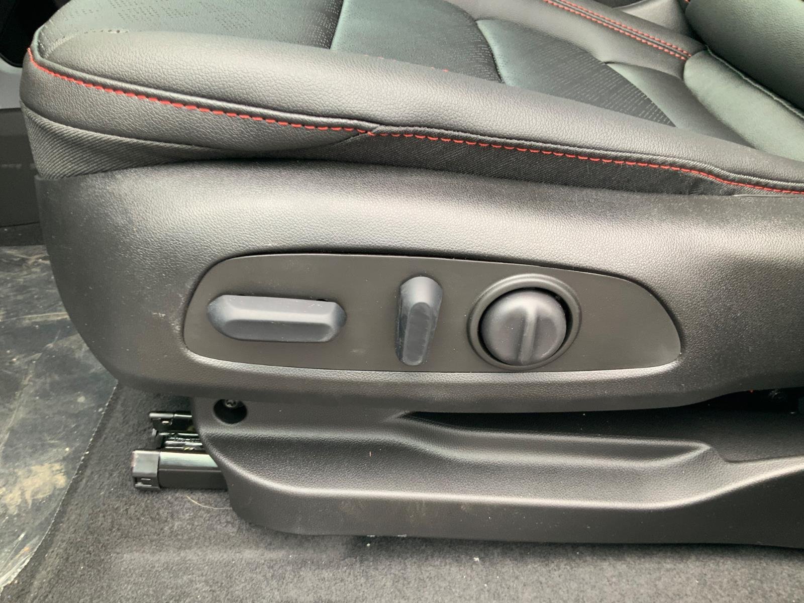 2027 Chevrolet Bolt RS - Photo 26