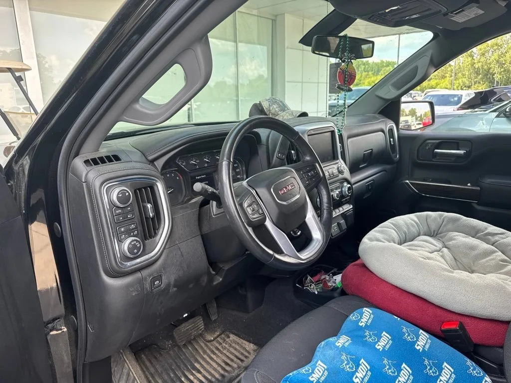 Used 2019 ONYX BLACK GMC SLE image 5