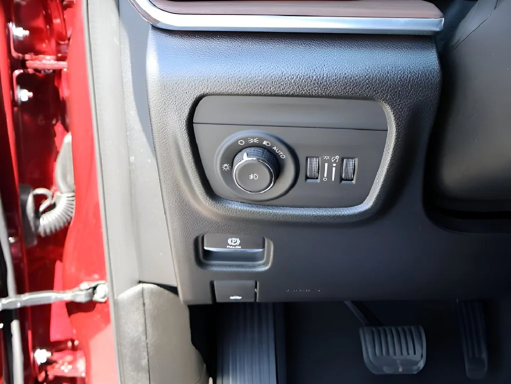 Used 2025 Red Jeep Summit image 37