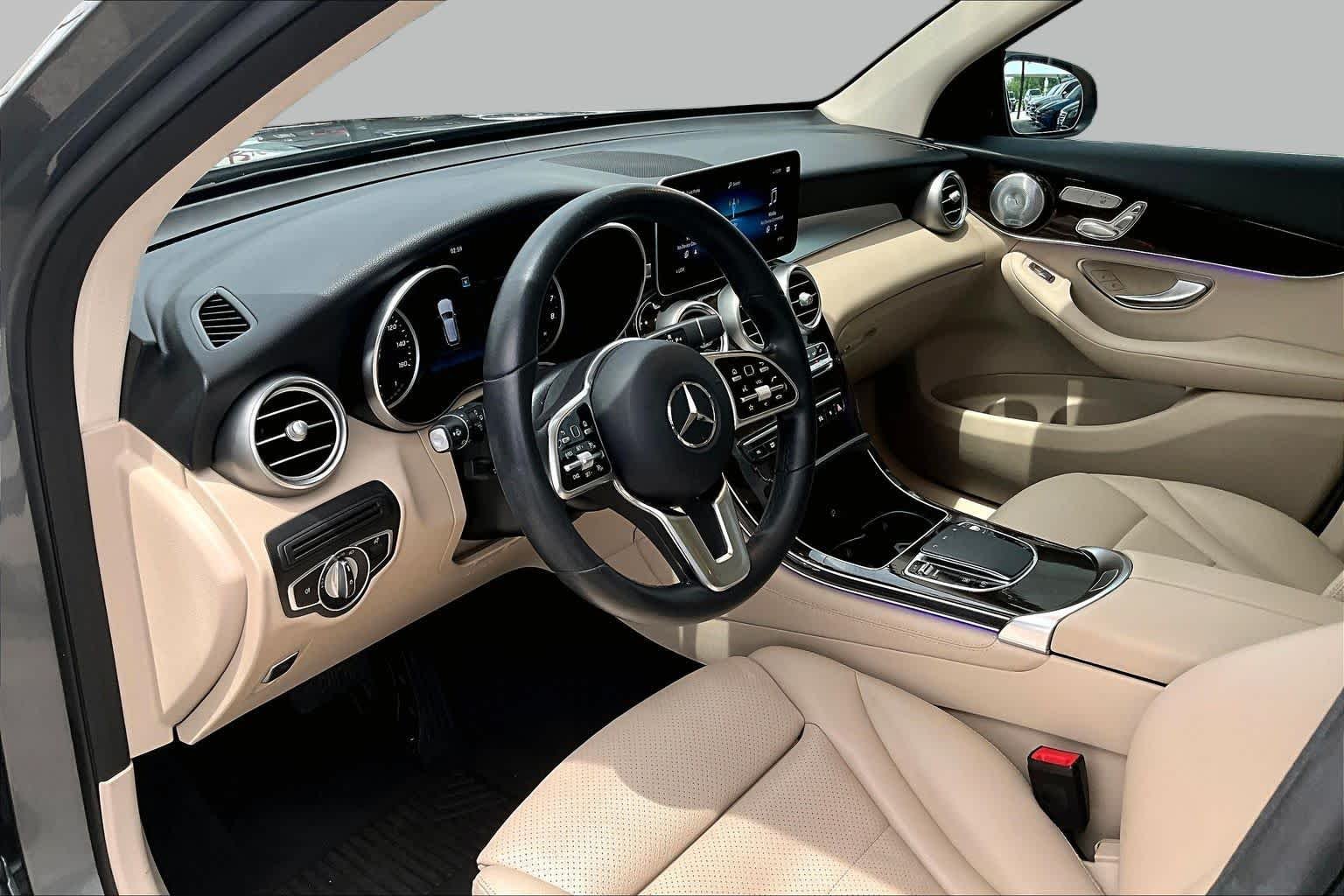 Used 2020 Selenite Grey Metallic Mercedes-Benz GLC 300 image 18